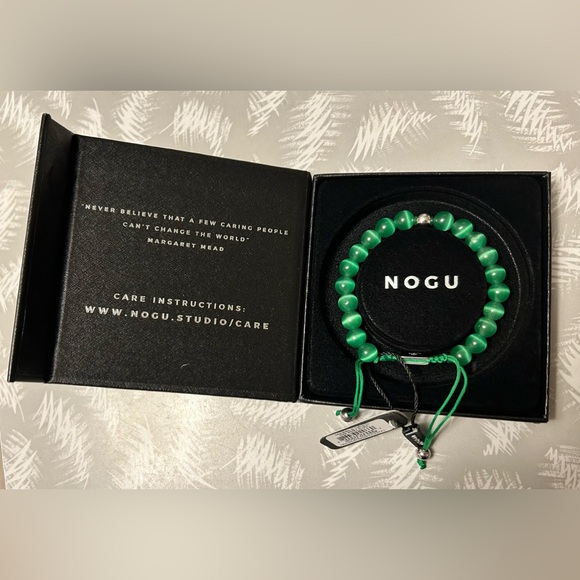 💚💚 NOGU Celadon Silver Cheshire Glass Bead Macrame Bracelet 💚💚 - Picture 2 of 4